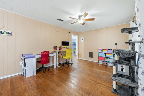 Photo 11 of 914 6th Street in Blanco, Texas