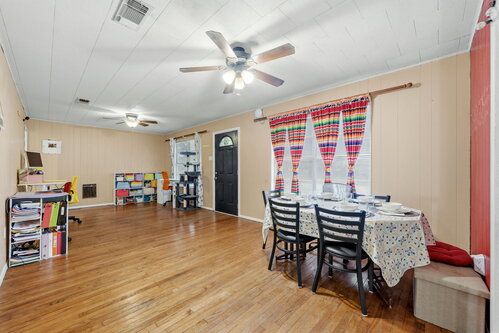 Photo 14 of 914 6th Street in Blanco, Texas