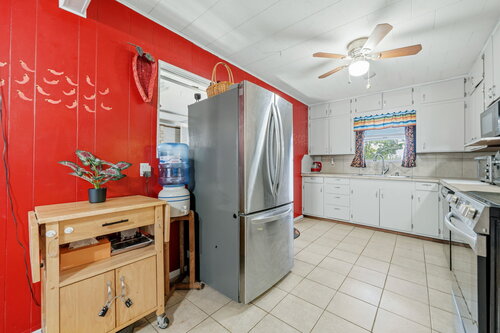 Photo 17 of 914 6th Street in Blanco, Texas