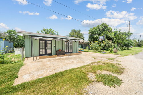 Photo 2 of 914 6th Street in Blanco, Texas