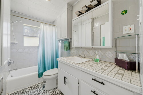Photo 35 of 914 6th Street in Blanco, Texas