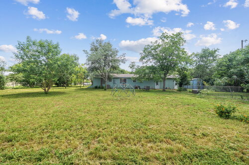 Photo 48 of 914 6th Street in Blanco, Texas