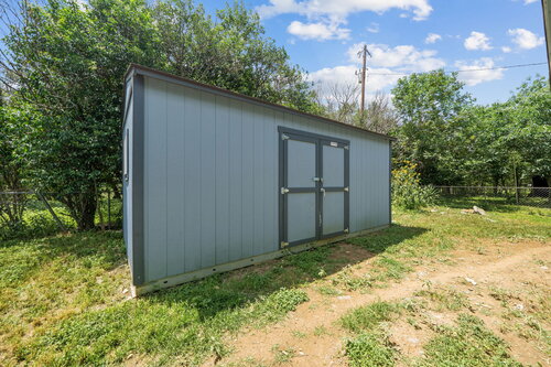 Photo 50 of 914 6th Street in Blanco, Texas